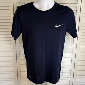 Nike Men's Dark Blue Short Sleeve Tee
